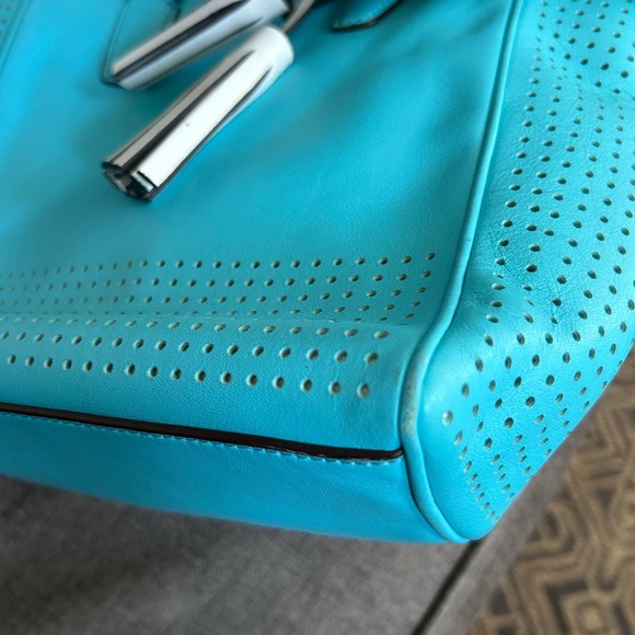COACH Legacy Tanner perforated bright blue bag - Picture 6 of 11